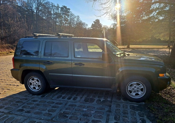 Jeep Patriot cena 12000 przebieg: 169000, rok produkcji 2007 z Błonie małe 46